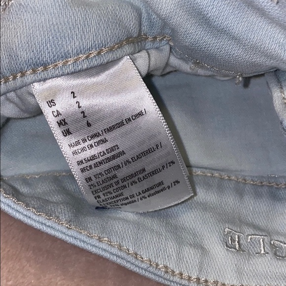 Shorts - Picture 3 of 3